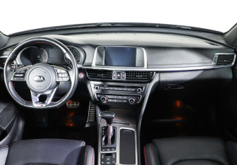 Подержанный автомобиль Kia Optima Sedan 2019 года (11 фото)