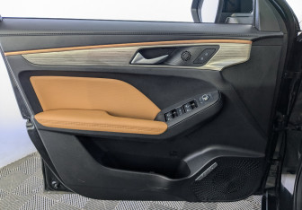 Подержанный автомобиль Haval Jolion 2023 года (16 фото)