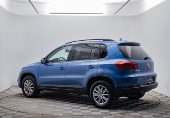 Подержанный автомобиль Volkswagen Tiguan 2014 года (7 фото)