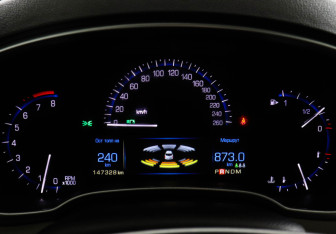 Подержанный автомобиль Cadillac SRX 2013 года (11 фото)