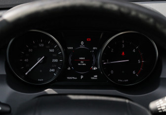Подержанный автомобиль Land Rover Range Rover Evoque 2017 года (22 фото)