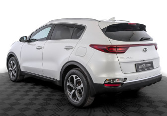 Подержанный автомобиль Kia Sportage 2021 года (7 фото)