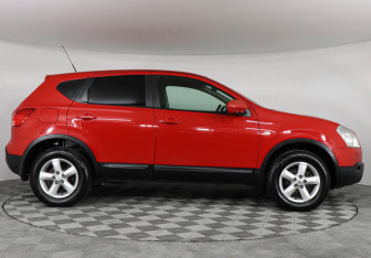 Подержанный автомобиль Nissan Qashqai 2008 года (4 фото)