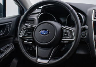 Подержанный автомобиль Subaru Outback Wagon 2018 года (15 фото)