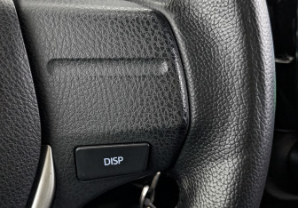 Подержанный автомобиль Toyota Corolla Sedan 2013 года (27 фото)