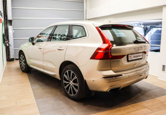 Подержанный автомобиль Volvo XC60 2019 года (6 фото)