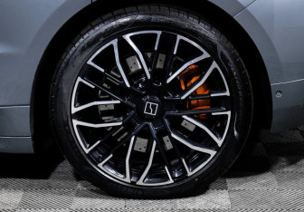 Подержанный автомобиль Zeekr 001 2023 года (15 фото)