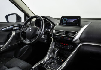 Подержанный автомобиль Mitsubishi Eclipse Cross 2019 года (9 фото)