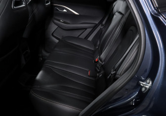 Подержанный автомобиль Omoda C5 2023 года (10 фото)