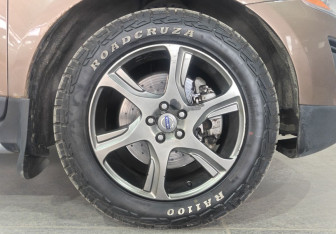 Подержанный автомобиль Volvo XC60 2012 года (19 фото)