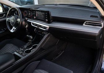 Подержанный автомобиль Kia K5 2021 года (7 фото)