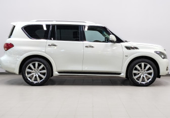 Подержанный автомобиль Infiniti QX80 2014 года (4 фото)