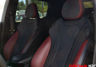 Подержанный автомобиль Geely Coolray 2024 года (12 фото)