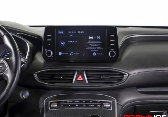 Подержанный автомобиль Hyundai Santa Fe 2021 года (14 фото)