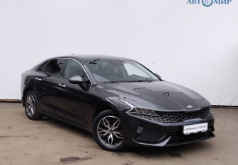 Подержанный автомобиль Kia K5 2021 года (3 фото)