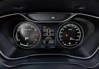 Подержанный автомобиль Geely Emgrand 7 2018 года (16 фото)