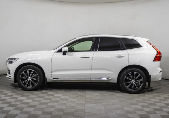 Подержанный автомобиль Volvo XC60 2020 года (8 фото)