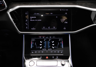 Подержанный автомобиль Audi A6 Sedan 2018 года (66 фото)