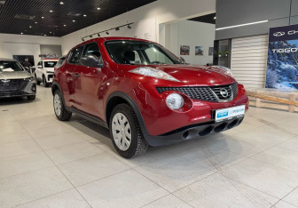 Подержанный автомобиль Nissan Juke 2014 года (3 фото)