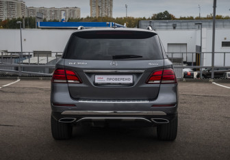 Подержанный автомобиль Mercedes-Benz GLE 2018 года (6 фото)