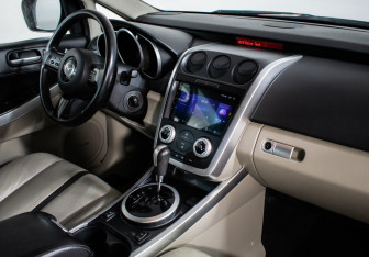 Подержанный автомобиль Mazda CX-7 2008 года (10 фото)