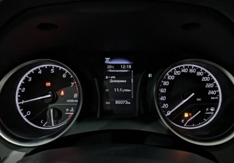 Подержанный автомобиль Toyota Camry Sedan 2021 года (16 фото)