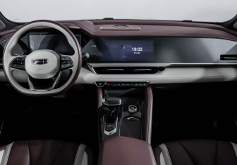 Подержанный автомобиль Geely Monjaro 2023 года (12 фото)