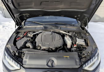 Подержанный автомобиль Audi A4 Sedan 2021 года (9 фото)