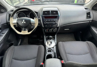 Подержанный автомобиль Mitsubishi ASX 2010 года (9 фото)