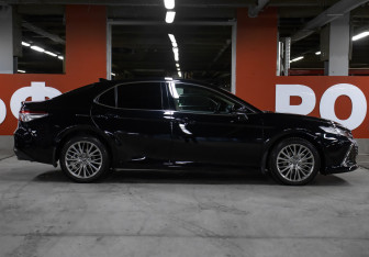 Подержанный автомобиль Toyota Camry Sedan 2022 года (4 фото)