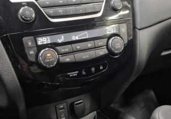 Подержанный автомобиль Nissan Qashqai 2019 года (19 фото)