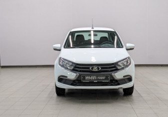 Подержанный автомобиль LADA (ВАЗ) Granta Sedan 2023 года (21 фото)
