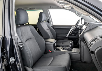 Подержанный автомобиль Toyota Land Cruiser Prado 2021 года (25 фото)