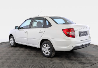 Подержанный автомобиль LADA (ВАЗ) Granta Sedan 2023 года (7 фото)