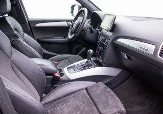 Подержанный автомобиль Audi Q5 2009 года (9 фото)