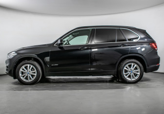 Подержанный автомобиль BMW X5 2016 года (8 фото)