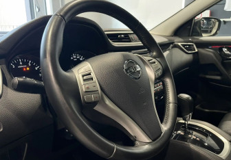 Подержанный автомобиль Nissan Qashqai 2014 года (13 фото)
