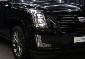 Подержанный автомобиль Cadillac Escalade Suv 2020 года (27 фото)