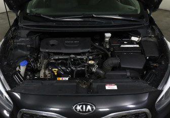 Подержанный автомобиль Kia Ceed Wagon 2017 года (7 фото)