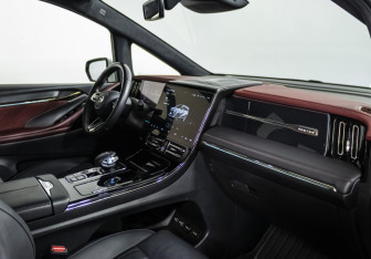 Подержанный автомобиль GAC M8 2023 года (9 фото)