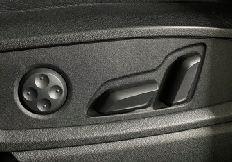 Подержанный автомобиль Audi Q5 2017 года (15 фото)