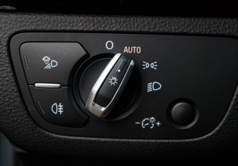 Подержанный автомобиль Audi Q5 2018 года (16 фото)