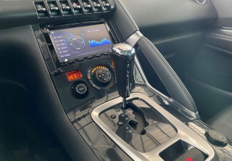 Подержанный автомобиль Peugeot 3008 2012 года (14 фото)