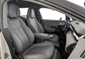 Подержанный автомобиль Zeekr X 2023 года (22 фото)