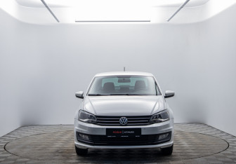 Подержанный автомобиль Volkswagen Polo Sedan 2018 года (2 фото)