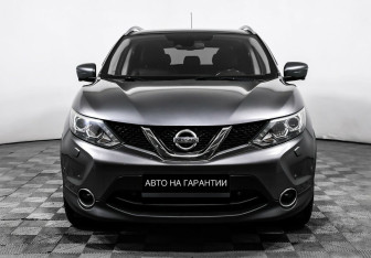 Подержанный автомобиль Nissan Qashqai 2016 года (2 фото)