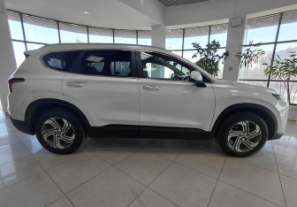Подержанный автомобиль Hyundai Santa Fe 2020 года (4 фото)