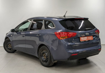 Подержанный автомобиль Kia Ceed Wagon 2013 года (7 фото)