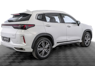 Подержанный автомобиль Exeed LX 2022 года (5 фото)