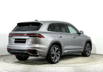 Подержанный автомобиль Geely Monjaro 2022 года (4 фото)